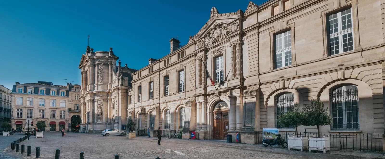 Lire la suite à propos de l’article Les Grands Hommes – Le Triangle d&rsquo;or – Vend. 26 Janv.
