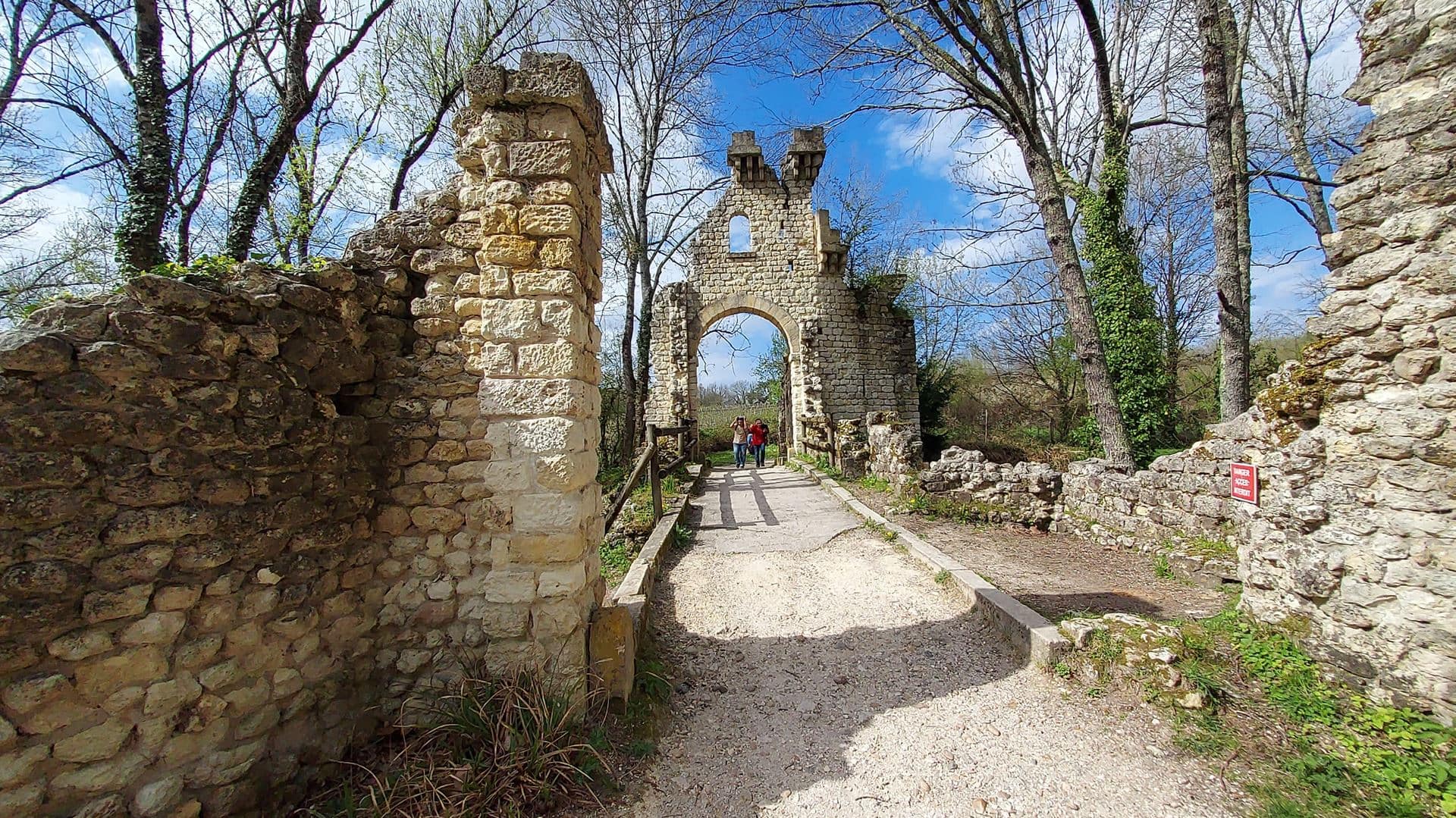 Lire la suite à propos de l’article Marche du 30 Mars – Eysines – Blanquefort – Parc de Majolan.